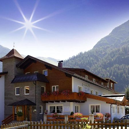 Wohlfuehlhotel Berg Heil Holzgau Luaran gambar