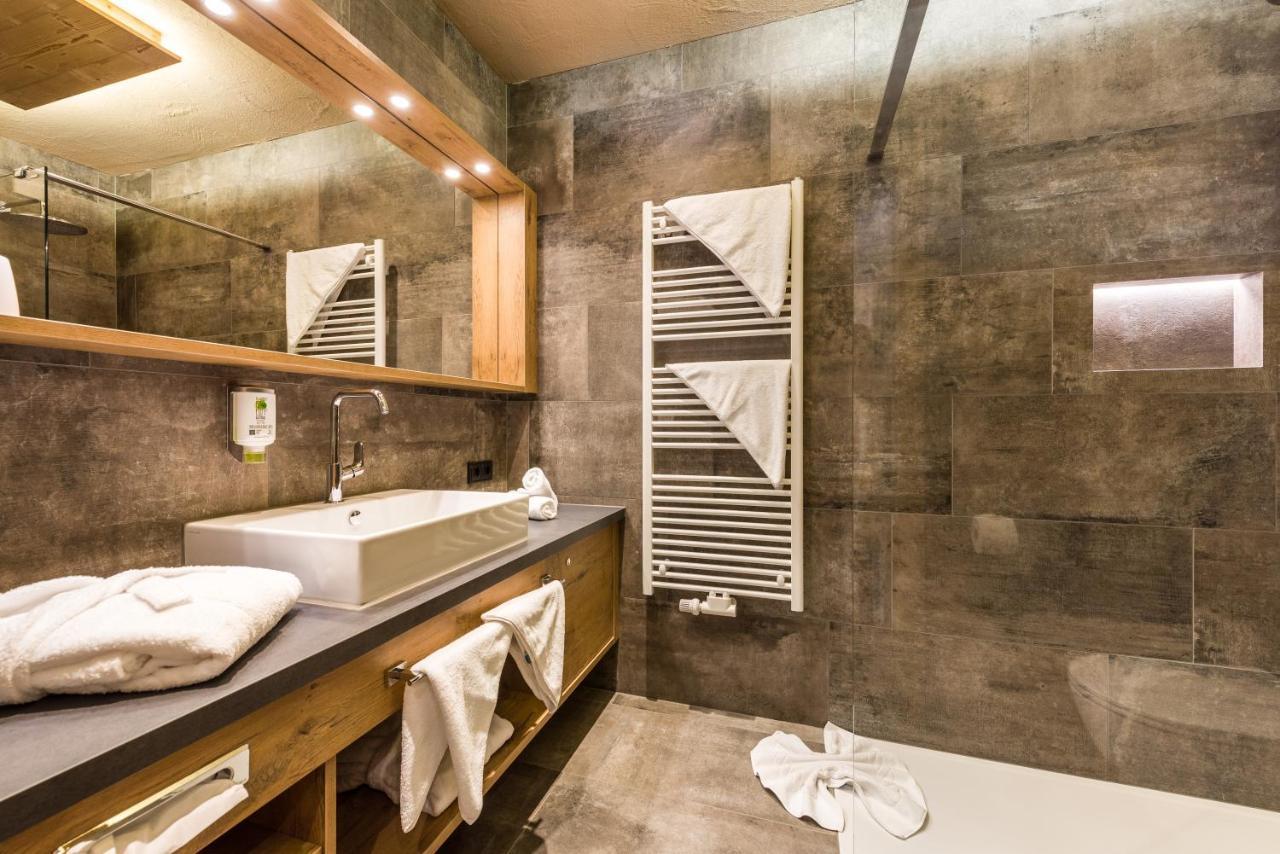 Wohlfuehlhotel Berg Heil Holzgau Luaran gambar