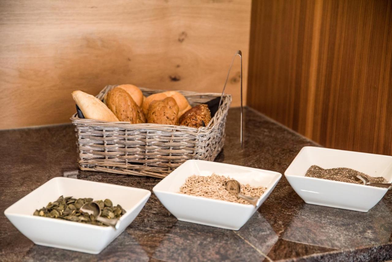 Wohlfuehlhotel Berg Heil Holzgau Luaran gambar