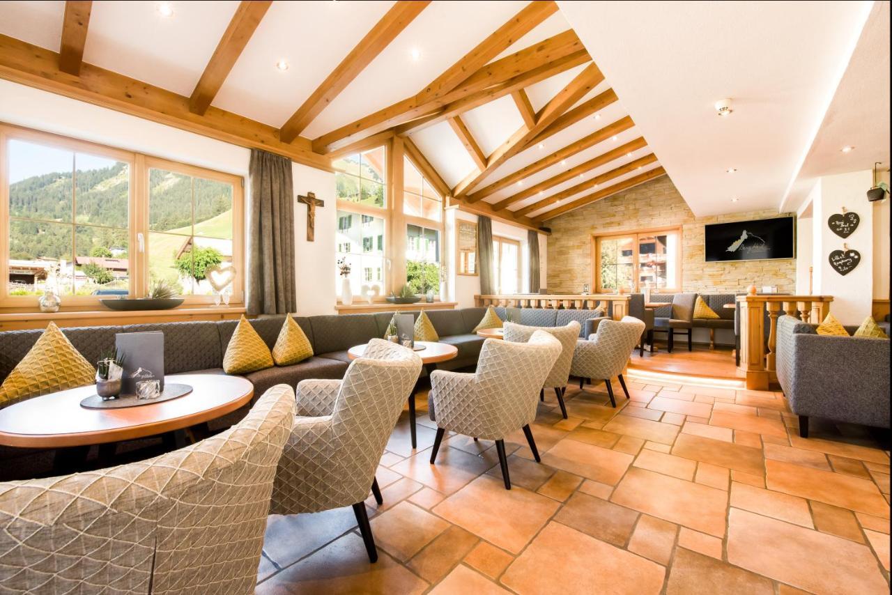 Wohlfuehlhotel Berg Heil Holzgau Luaran gambar
