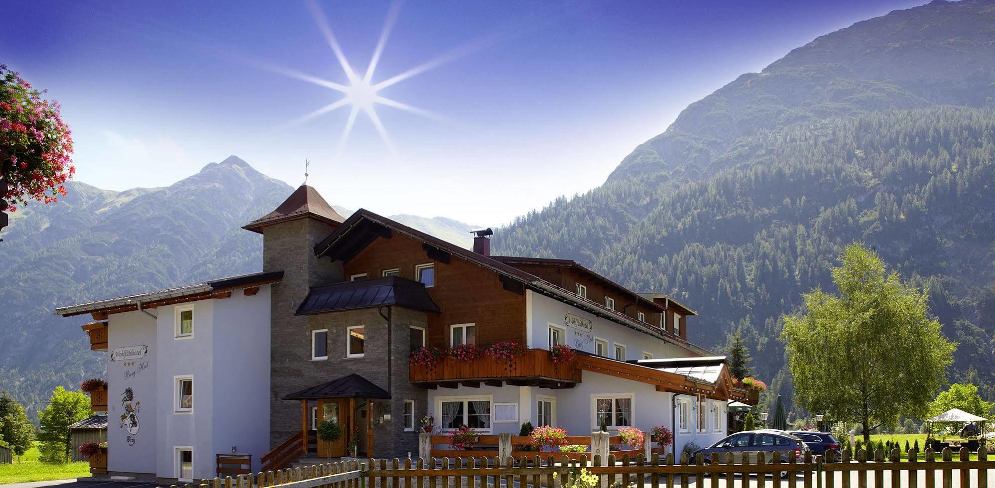 Wohlfuehlhotel Berg Heil Holzgau Luaran gambar