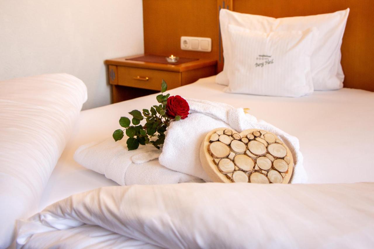 Wohlfuehlhotel Berg Heil Holzgau Luaran gambar
